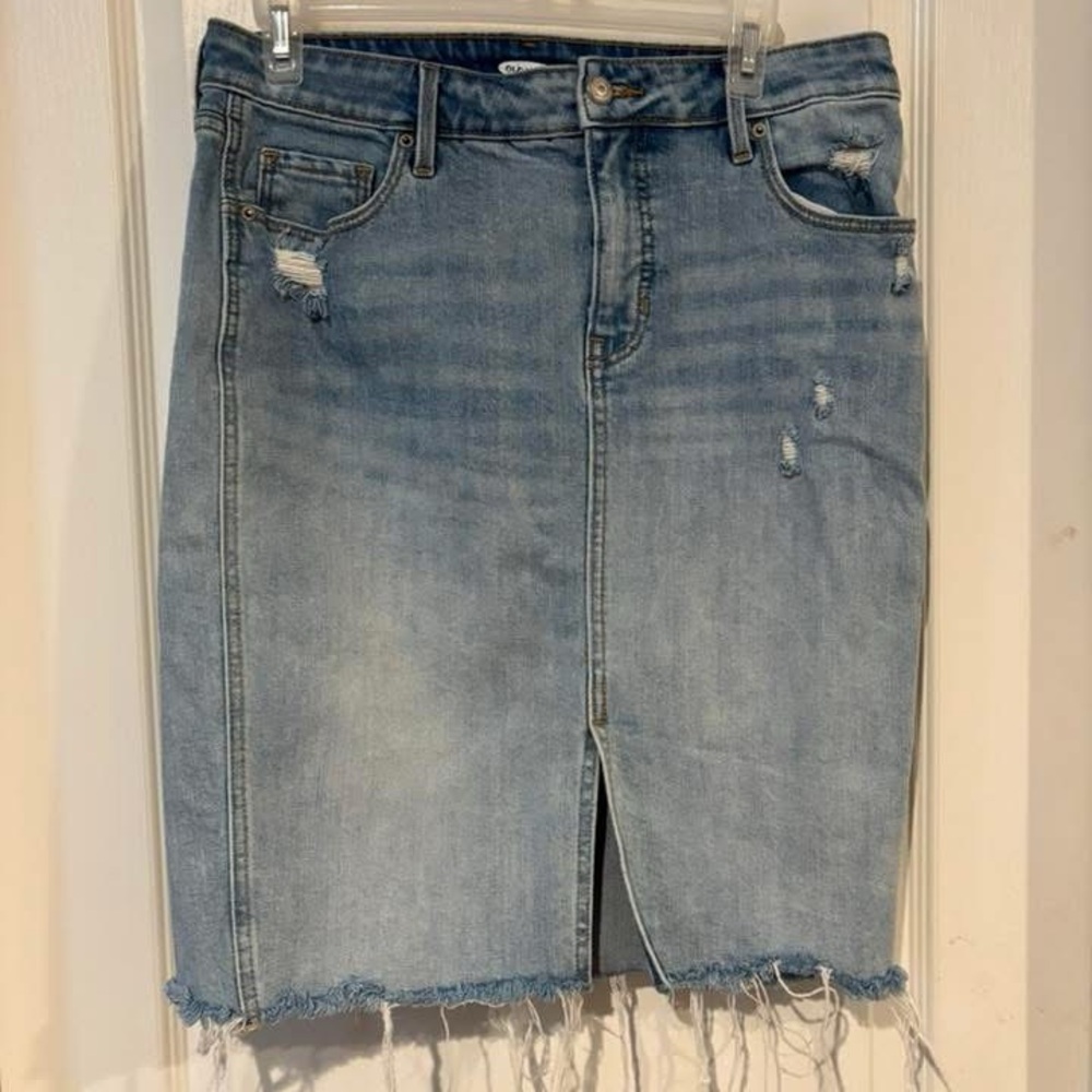 Old Navy Light Blue Distressed Denim Pencil Skirt